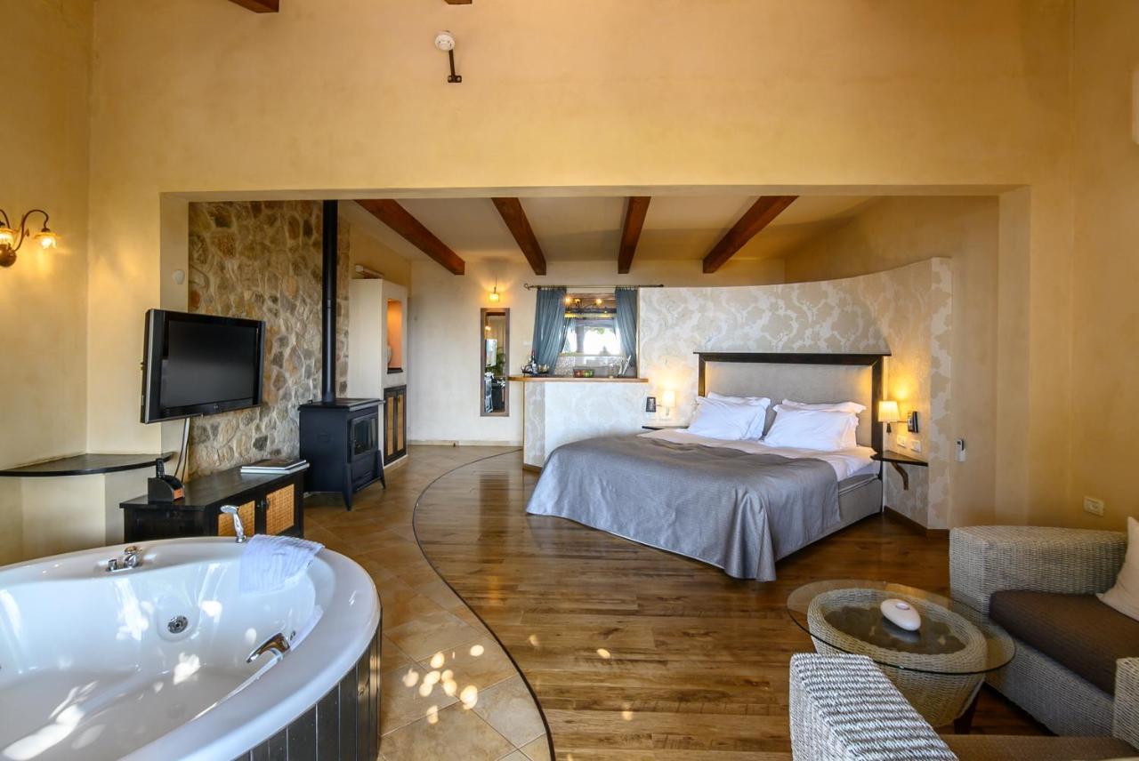 Cnaan Village Boutique Hotel & Spa Had Nes Bagian luar foto