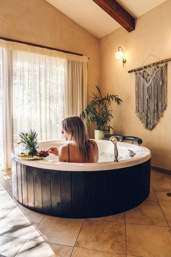 Cnaan Village Boutique Hotel & Spa Had Nes Bagian luar foto